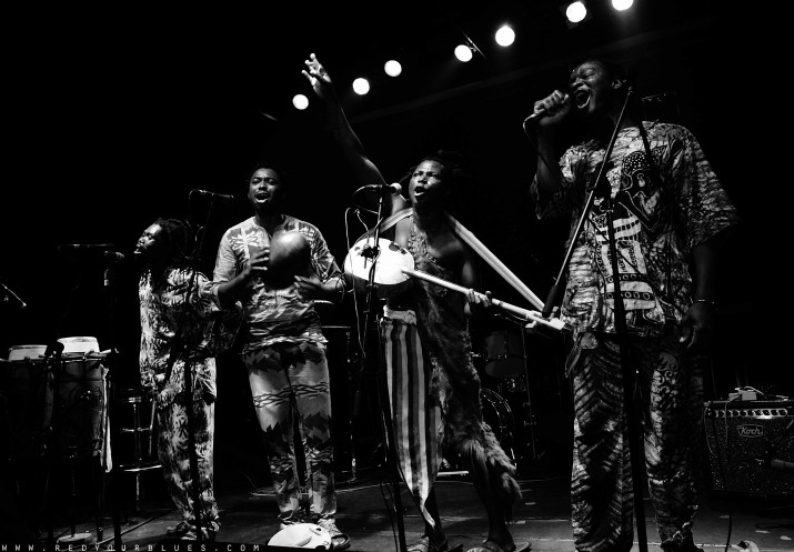 King Ayisoba and Band  (pic by redyourblues)